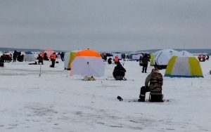 Зимняя рыбалка на Зельвенском водохранилище в Слонимском районе погода Беларуси