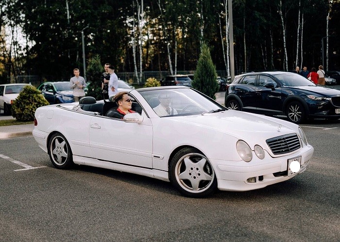 Mercedes-Benz CLK C208