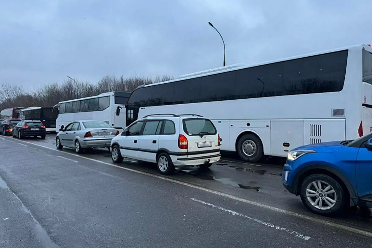 Что происходит на границе: рейсовые автобусы в Польшу всё еще опаздывают