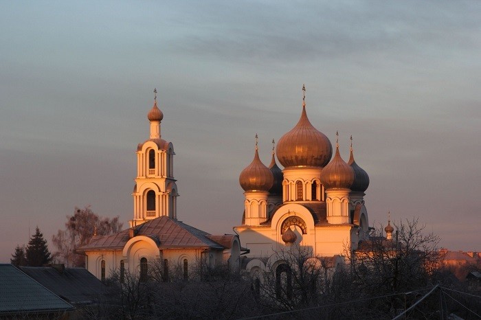 Свято-Петро-Павловская православная церковь в Берёзе