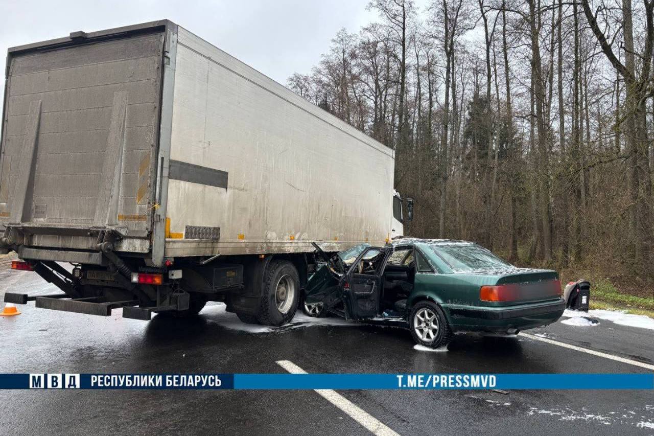 Авария на трассе М1 около Ивацевичей: есть погибший, пострадали дети