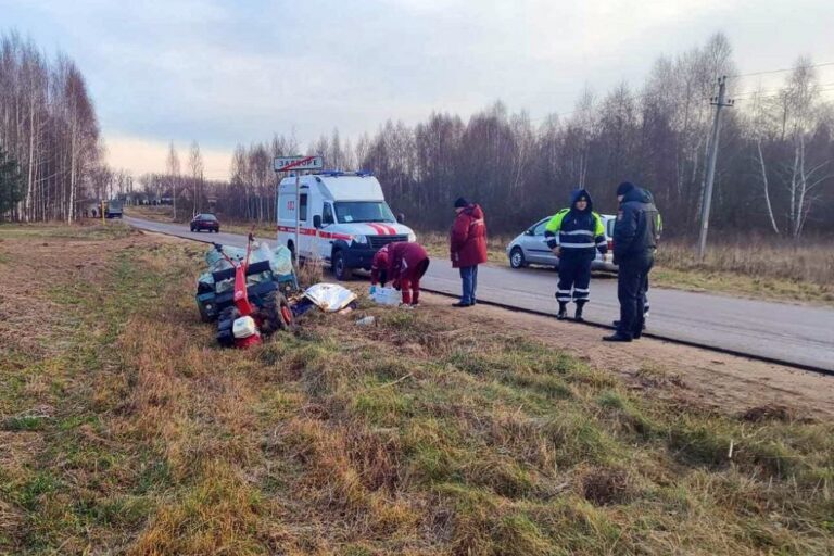 Пенсионер упал с мотоблока и погиб в Столбцовском районе